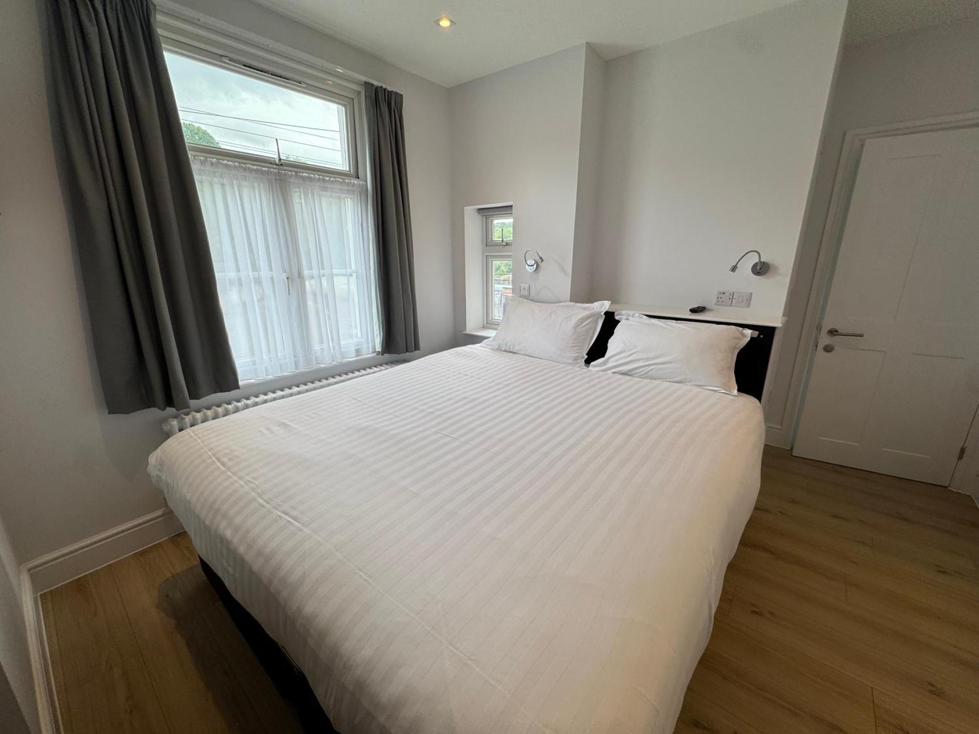 Brentwood Hotel Luaran gambar